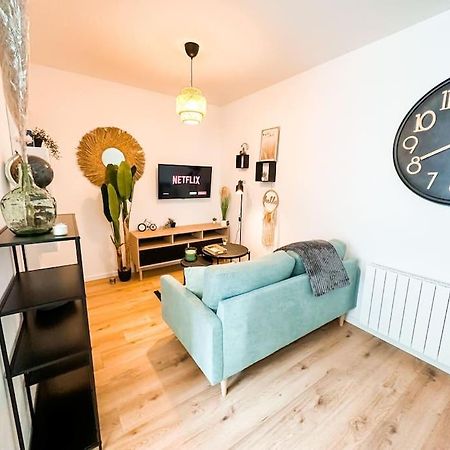 Nouveau ** Le Raffine Au Coeur De Guingamp ** Parking Eksteriør billede