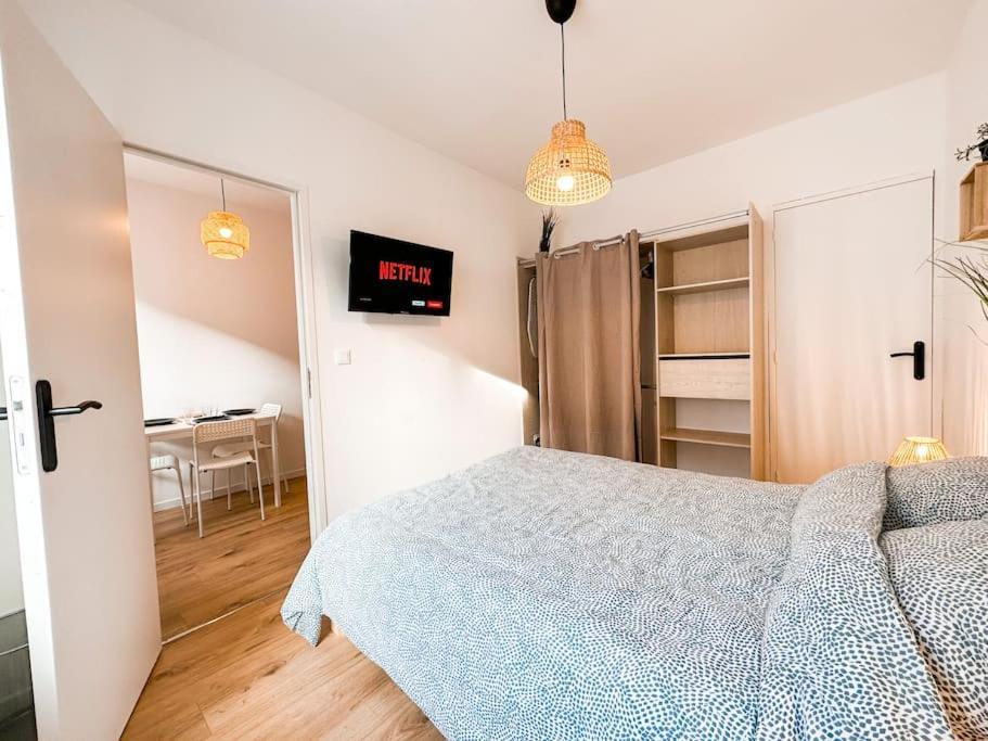 Nouveau ** Le Raffine Au Coeur De Guingamp ** Parking Eksteriør billede