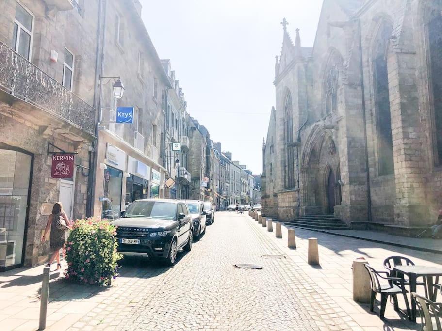 Nouveau ** Le Raffine Au Coeur De Guingamp ** Parking Eksteriør billede