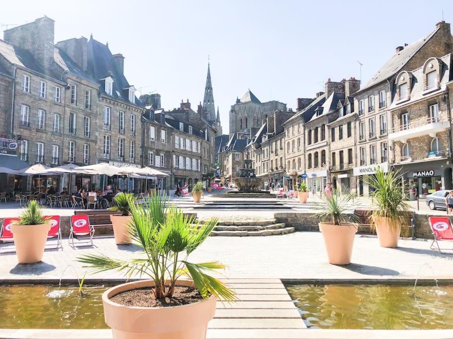 Nouveau ** Le Raffine Au Coeur De Guingamp ** Parking Eksteriør billede